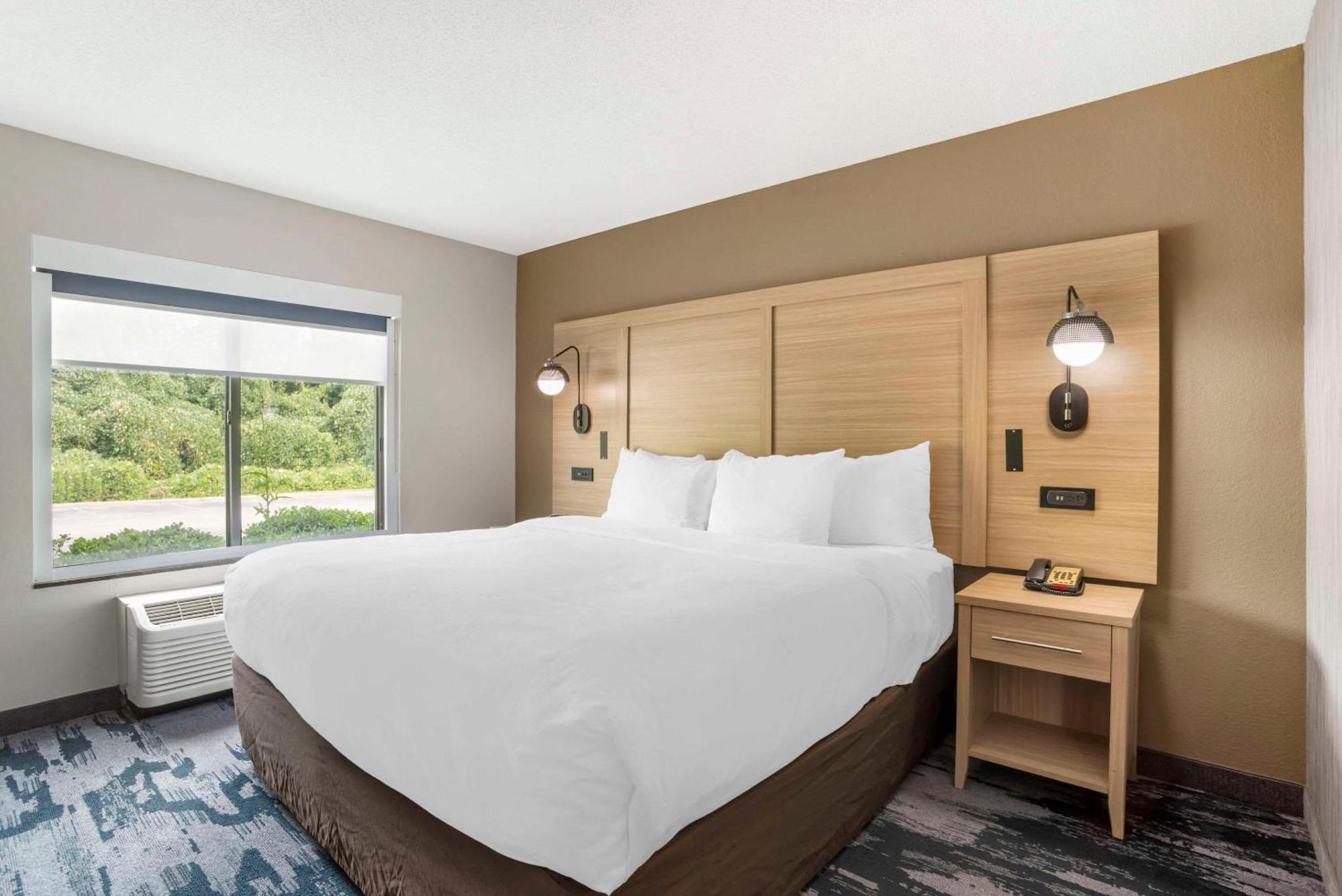 ספרטנבורג Comfort Suites At Westgate Mall מראה חיצוני תמונה